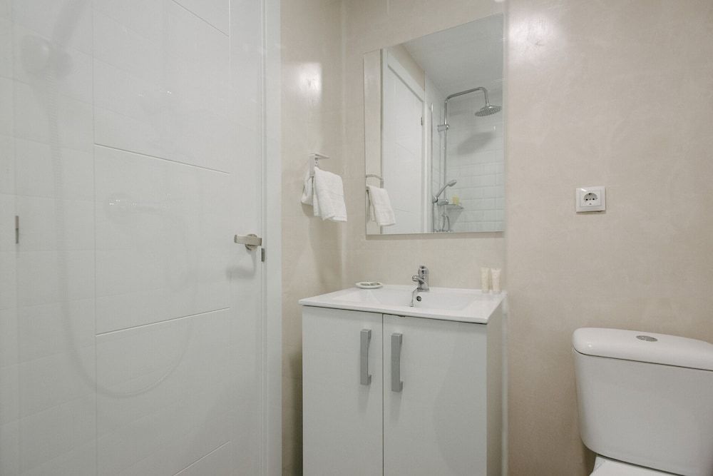 The Boutike Guesthouse - Hostel Standard Double Room 13