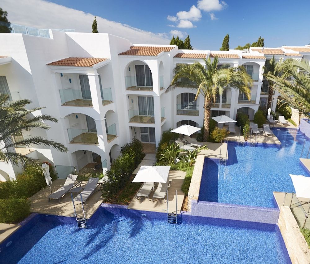 Superior Double Room, Pool Access