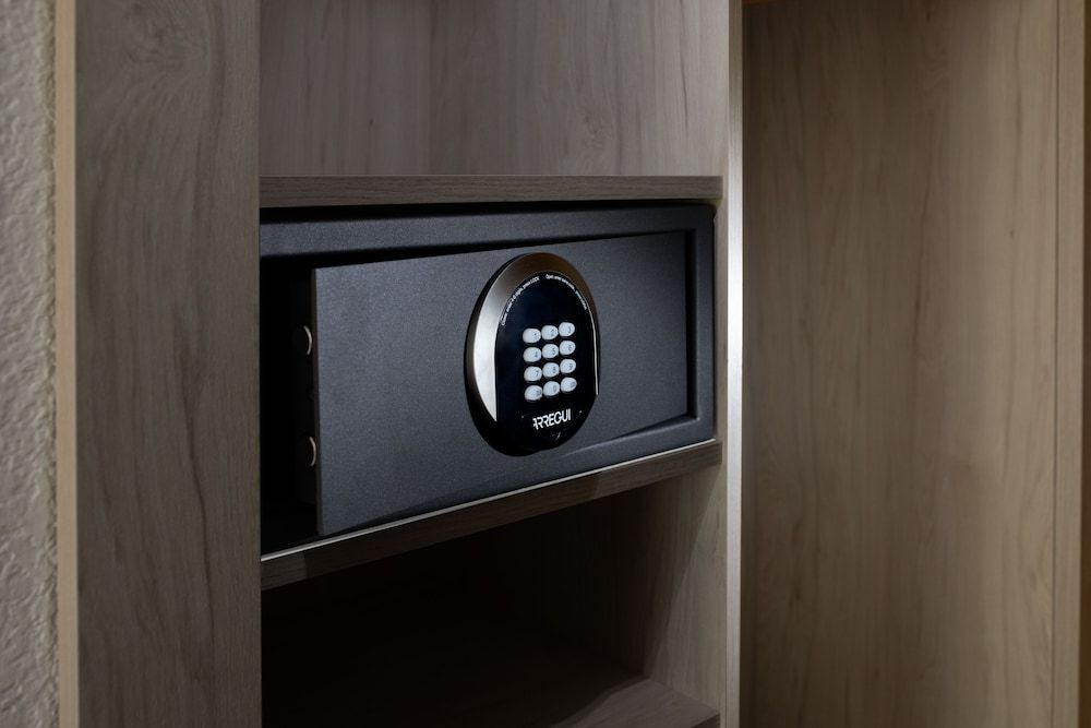 Hotel Jaime I Family Room, Pool View (4 adults) with terrace 10