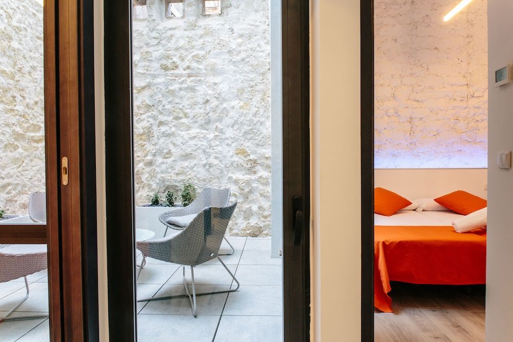 Apartamentos Tito San Nicolás Deluxe Apartment, 2 Bedrooms, Patio 11