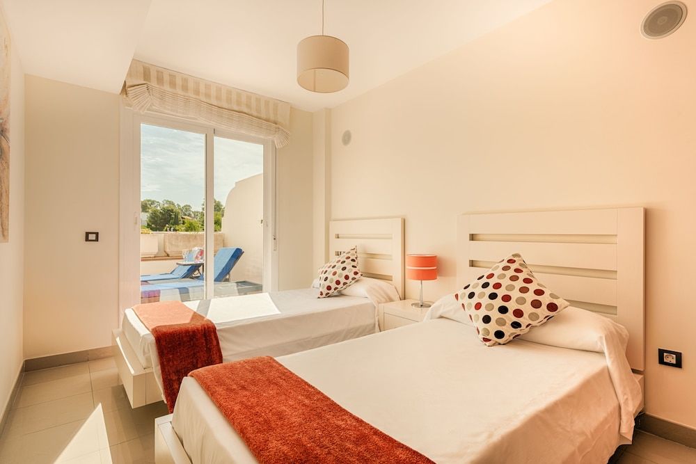 Duplex, 3 Bedrooms (2 terrazas)