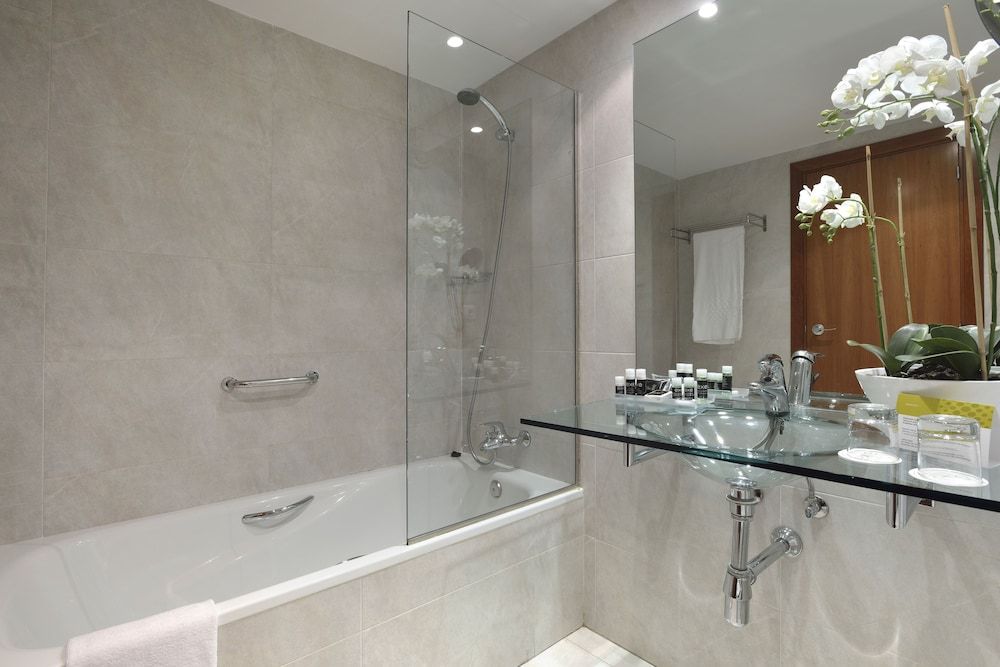 Exe Zaragoza WTC Premier Double Room 4