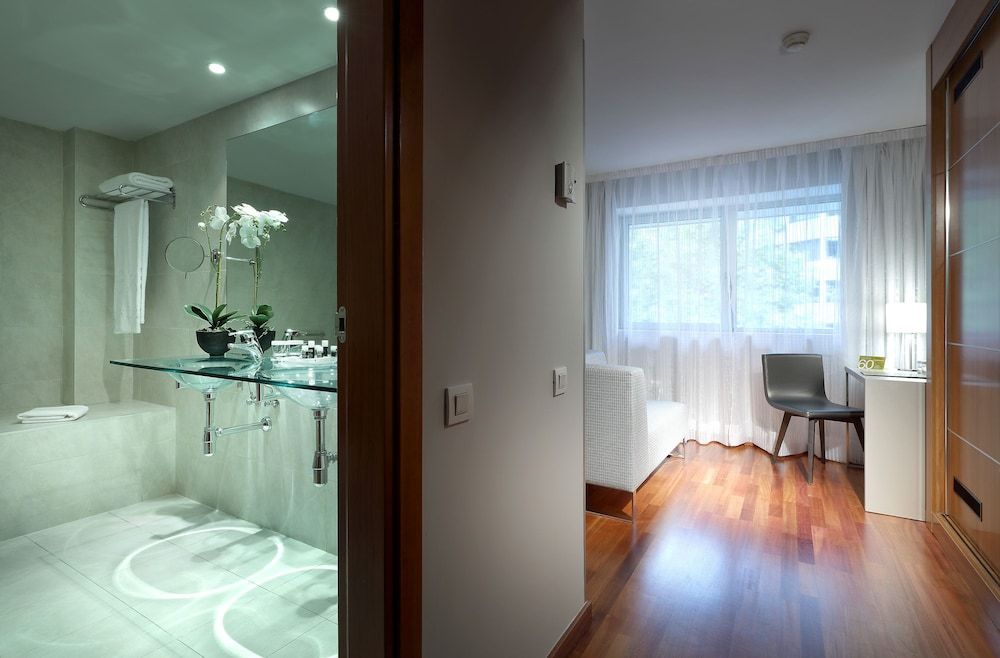 Exe Zaragoza WTC Double Room, 1 Double Bed 3