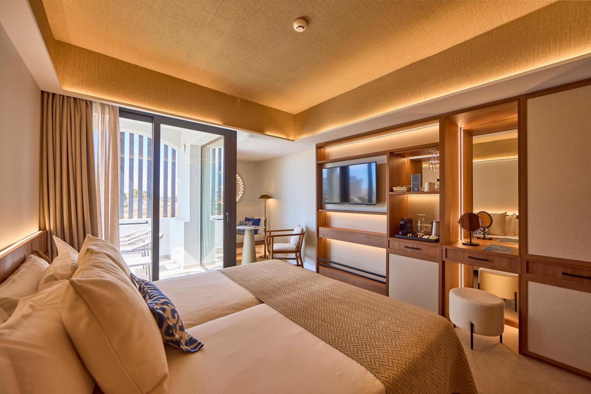 Universal Grand León & Spa Double or Twin Room with Side Sea View 2