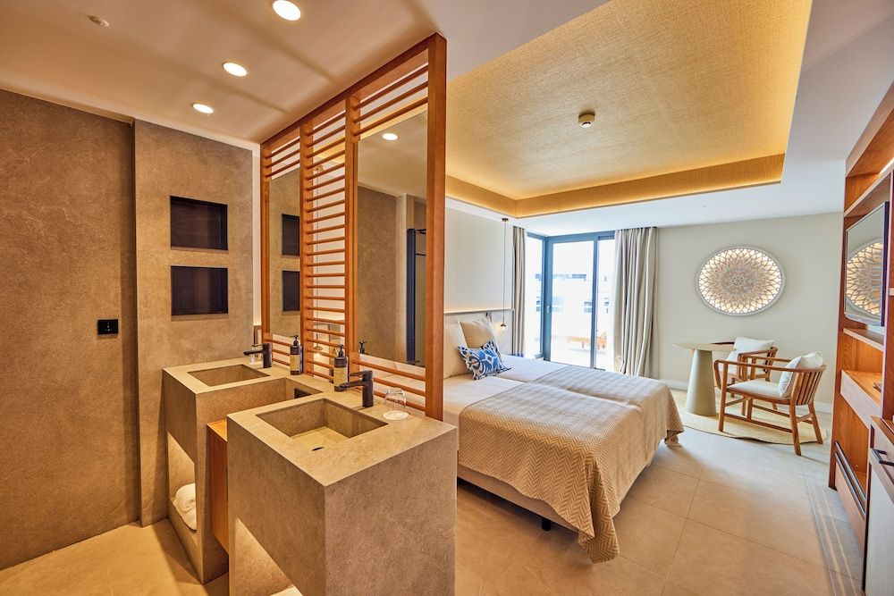 Universal Grand León & Spa Junior Suite, Terrace, Partial Sea View 3