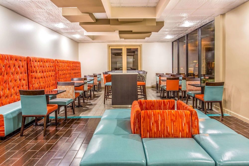 undefined Days Inn by Wyndham Fort Lauderdale Airport Cruise Port 3