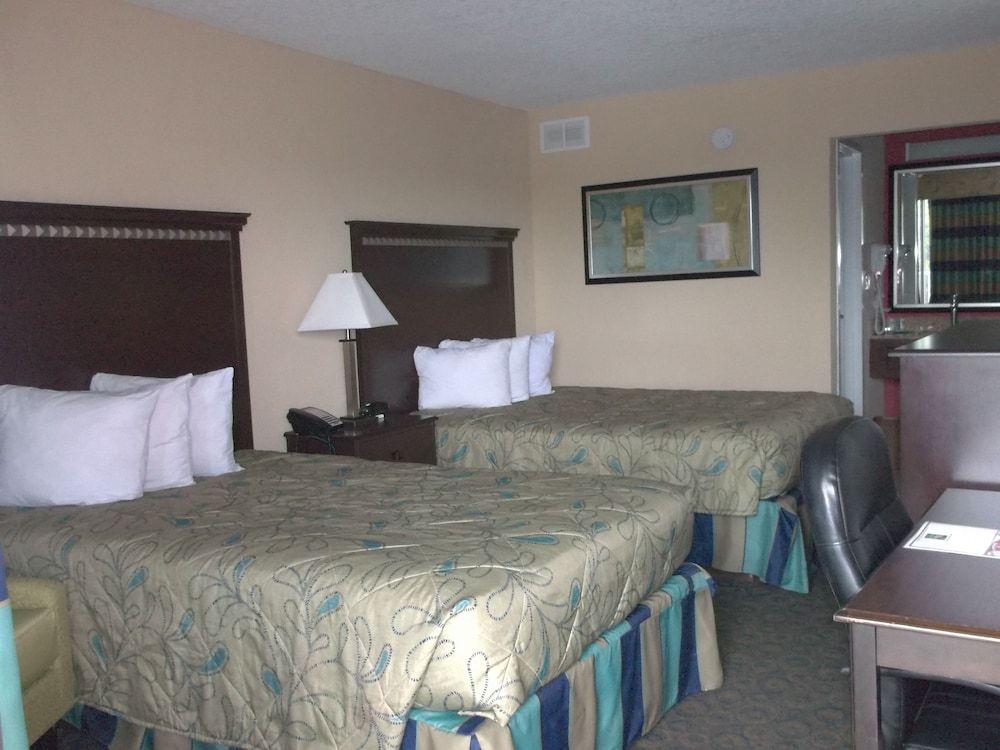 undefined Days Inn by Wyndham Fort Lauderdale Airport Cruise Port 6