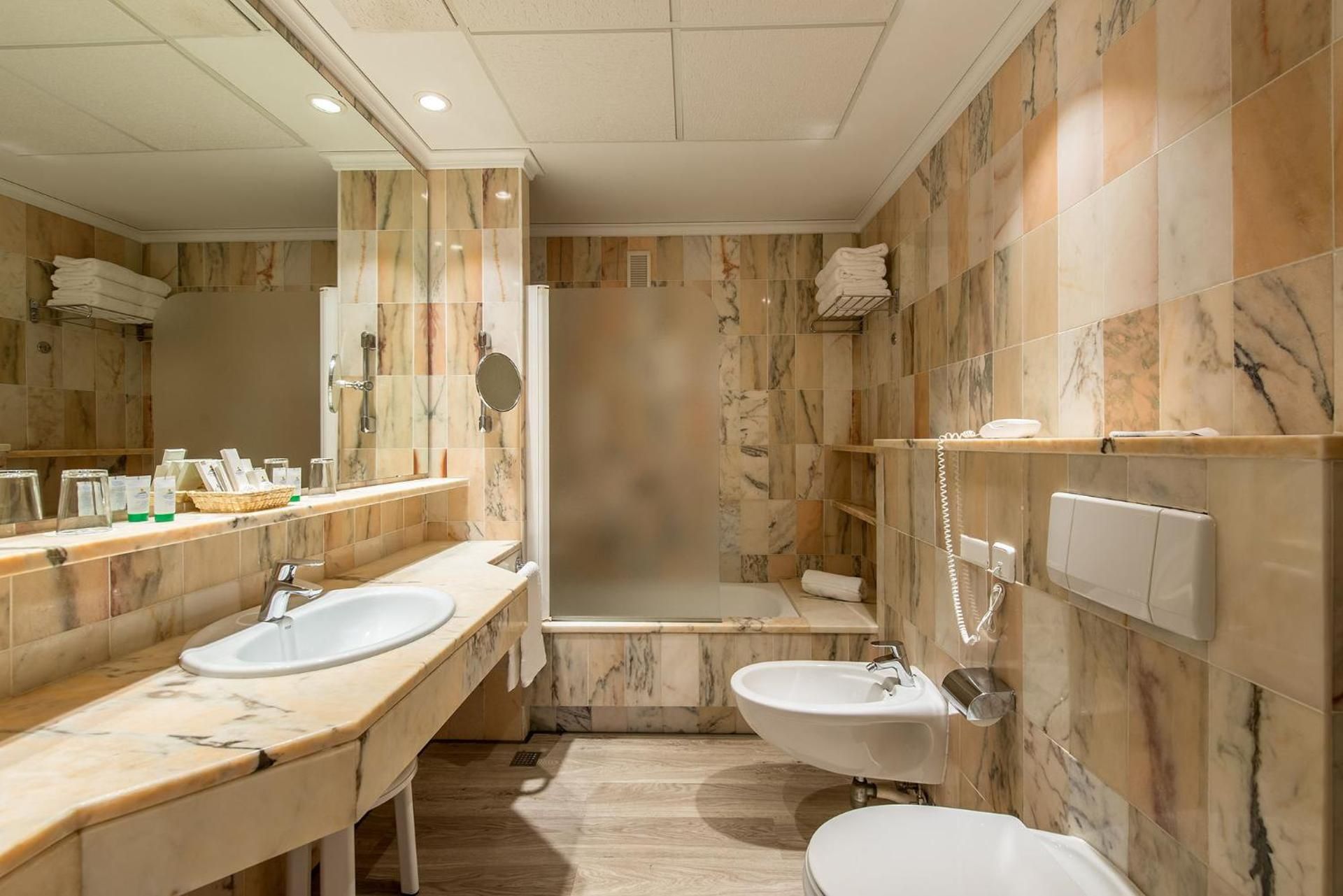 Classic Double Room with Spa Access