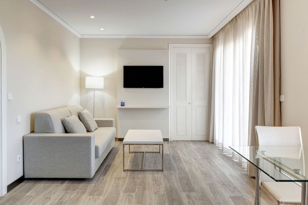 Oliva Nova Beach & Golf Hotel Classic Suite (3 Adults) 4