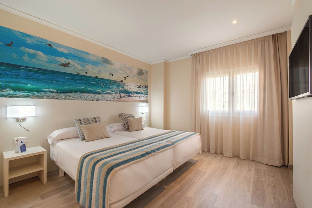 Classic Suite, Garden Area (2 Adults + 2 Children)