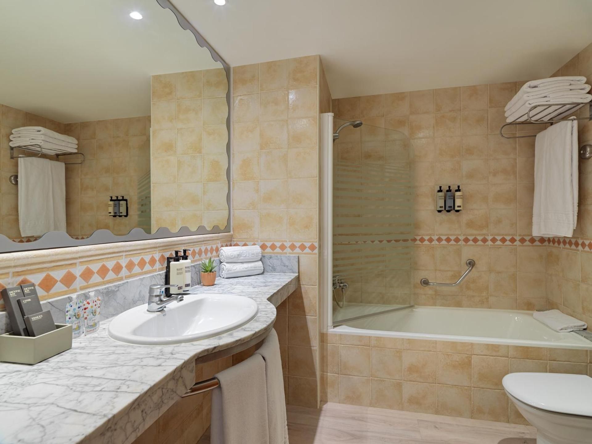 Two-Bedroom Apartment (4 Adults)