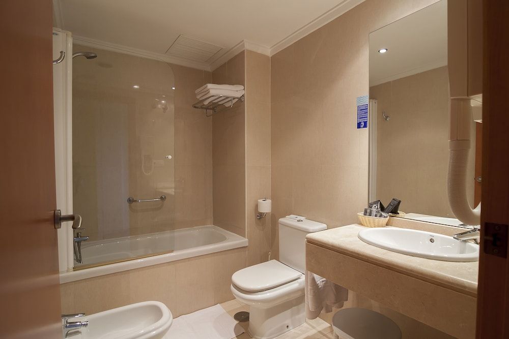 Family Room, Terrace, Sea View (2 Adults and 2 children)