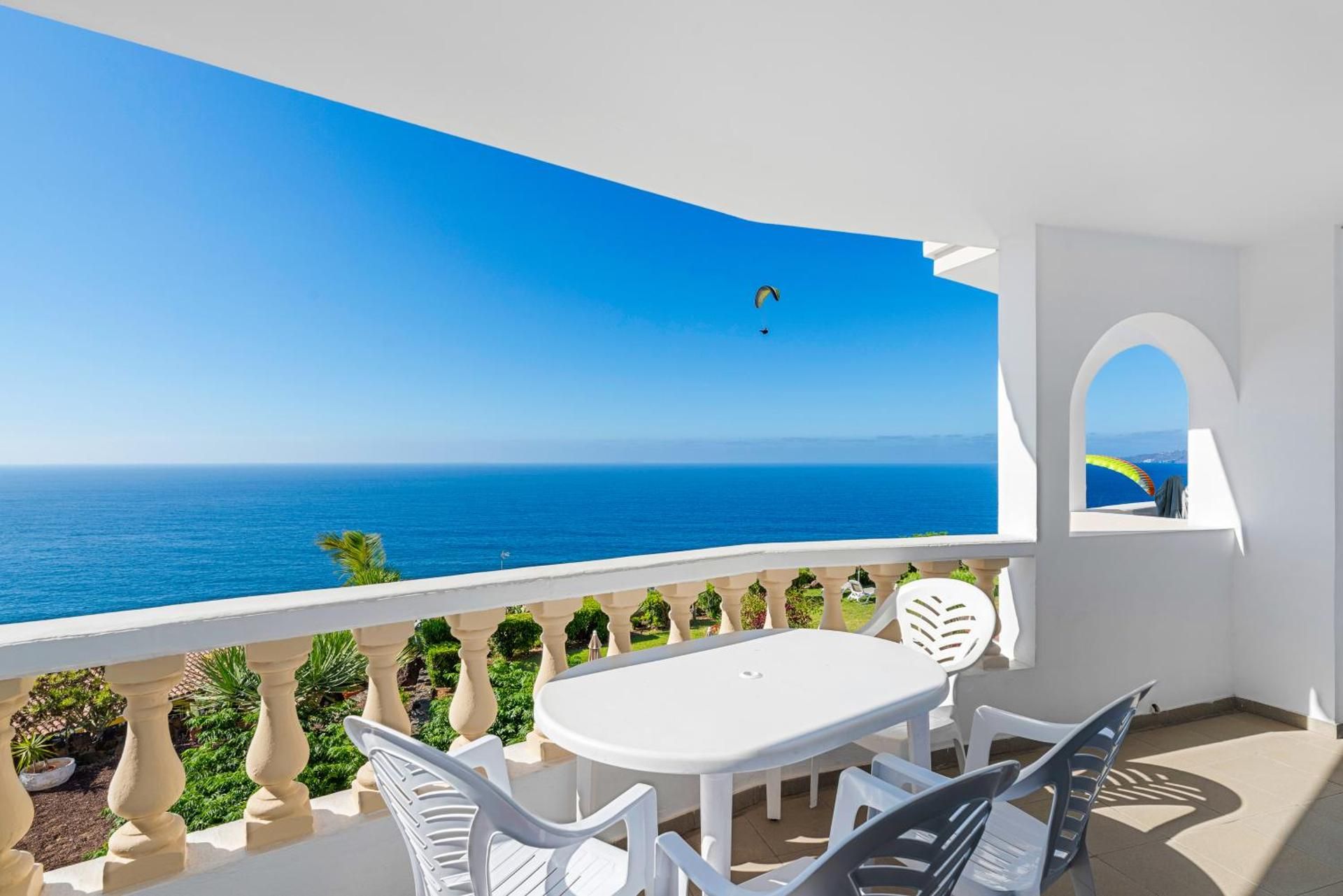 Superior Atlantic Two-Bedroom Apartment with Balcony and Sea View