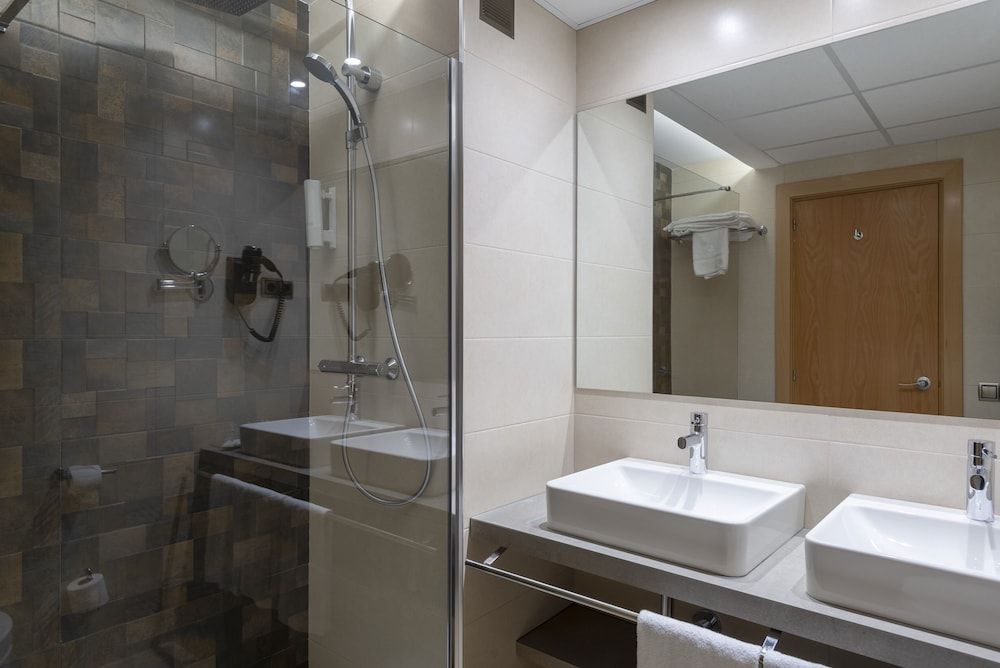 Hotel Real Lleida Superior Room, River View 7