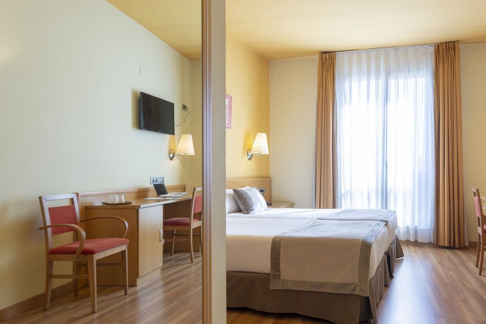 Hotel Real Lleida Superior Room, River View 3