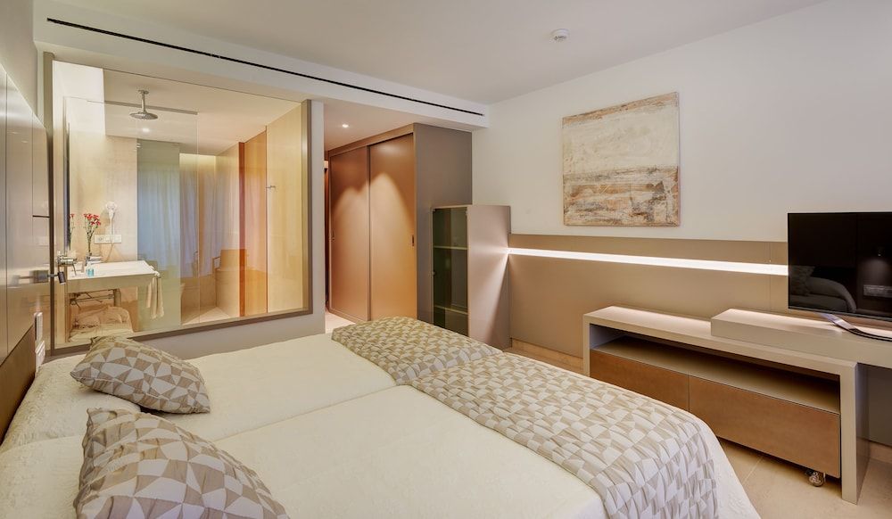 Double Room, Balcony, Pool View