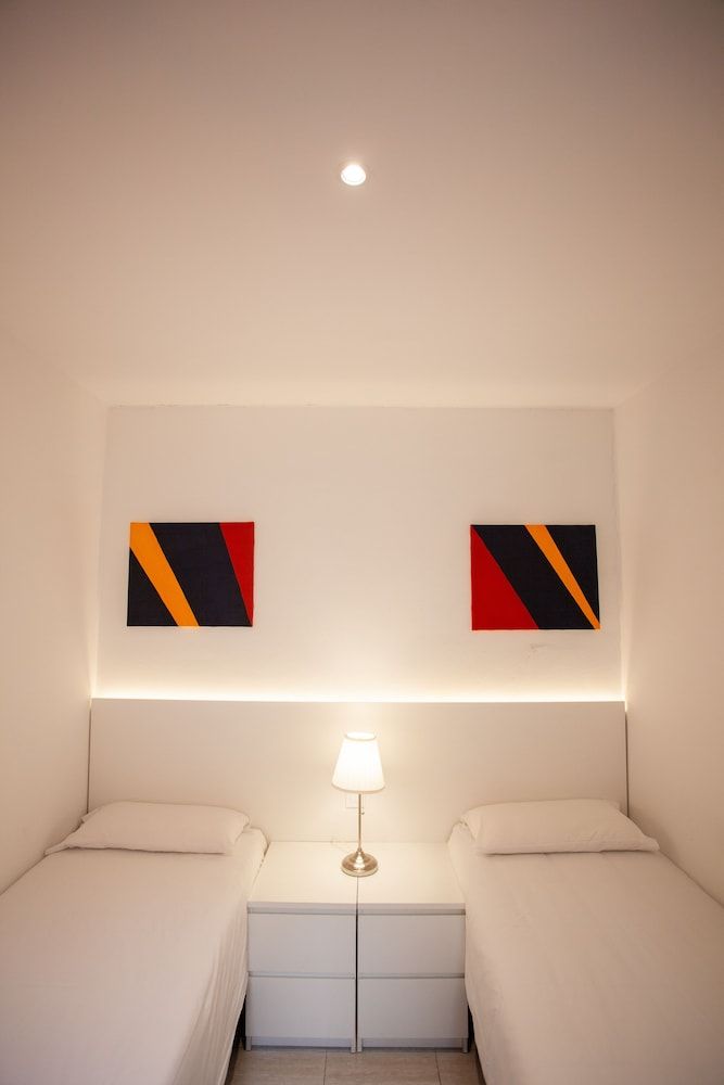 Las Ramblas Pasaje Bacardi Apartments Family Apartment, 2 Bedrooms (Bacardi 6 pax) 6