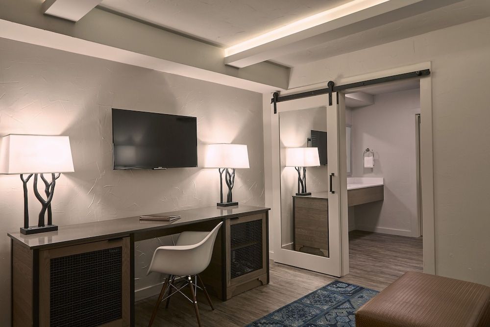 Fredericksburg Inn & Suites Suite, 1 Bedroom 11