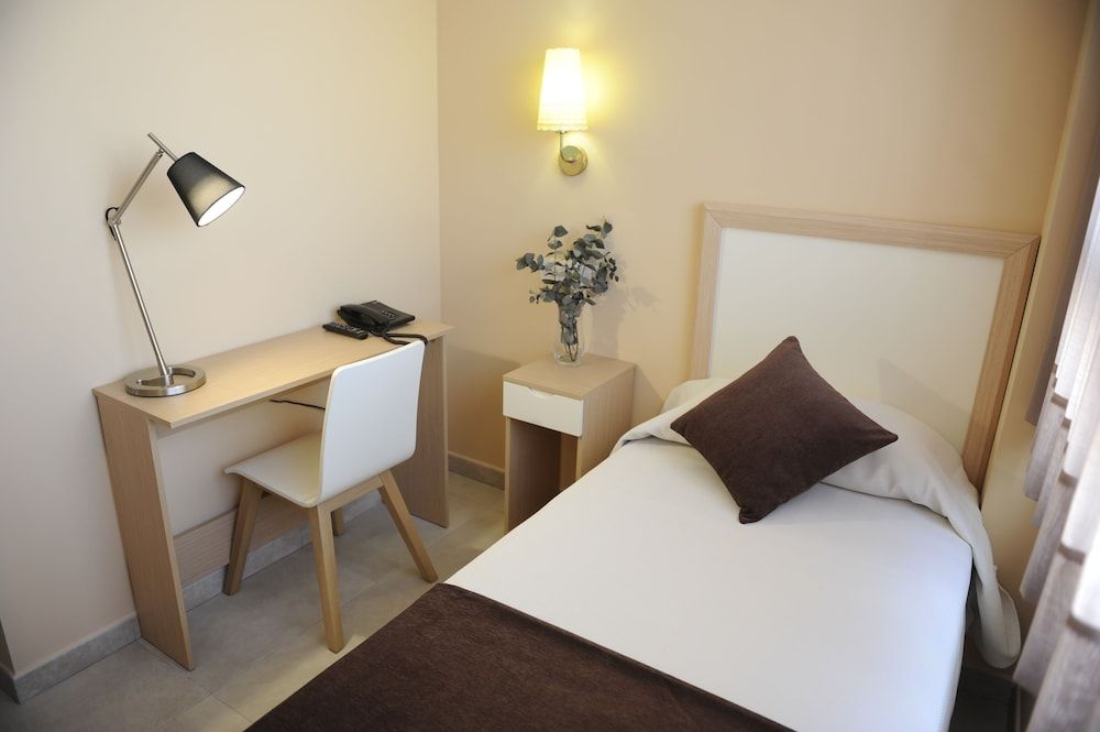 Economy Single Room