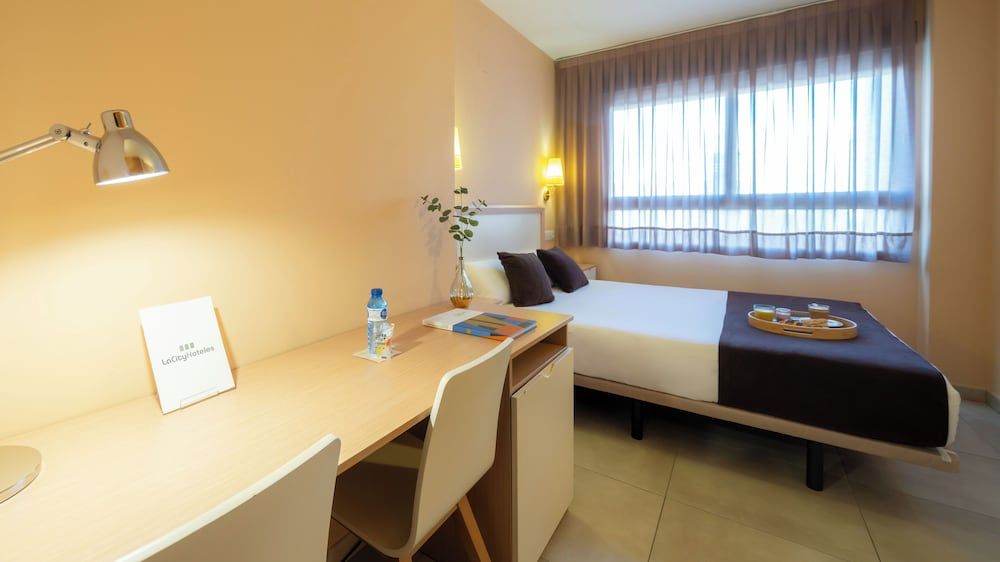 Hotel La City Mercado Double Room 12