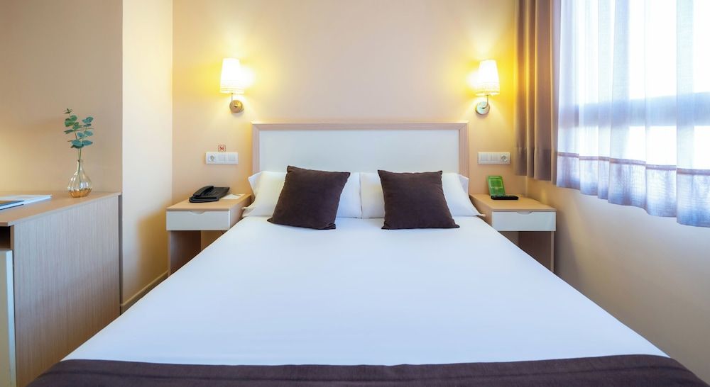 Hotel La City Mercado Double Room 9