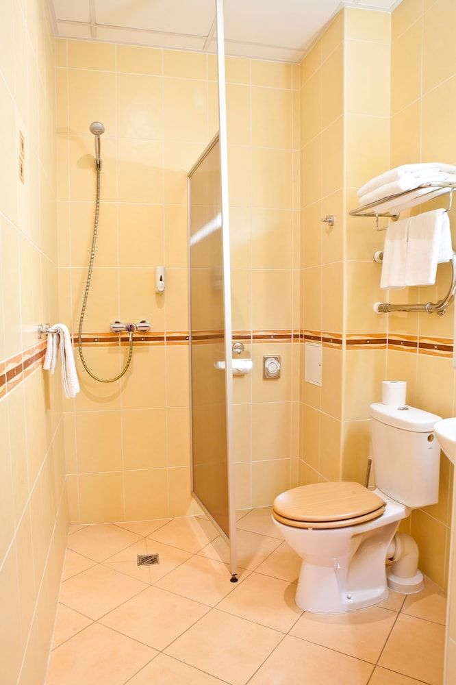 Kolonna Hotel Brigita Basic Triple Room, 1 Bedroom 5