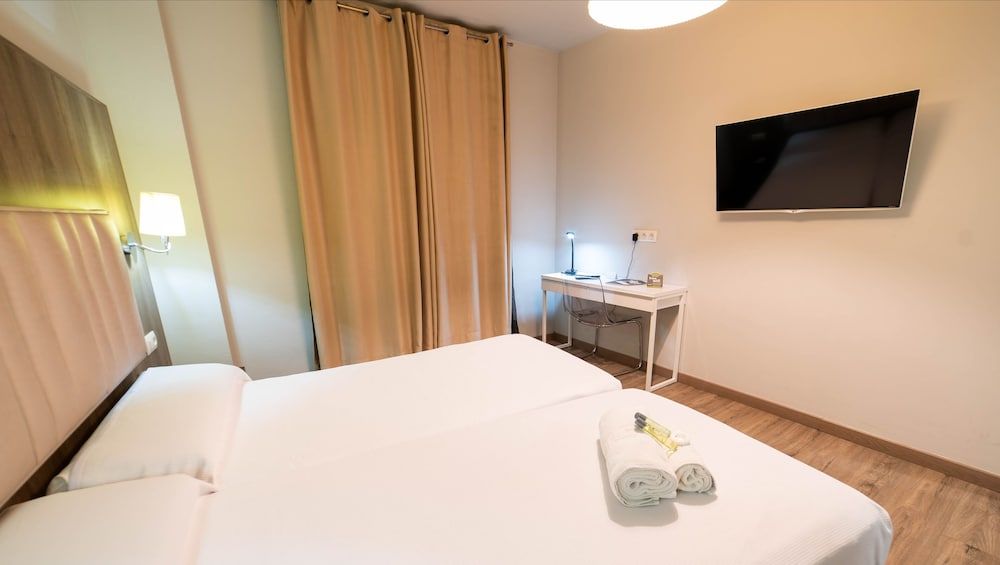 Hotel Sercotel Doña Carmela Standard Twin Room 11