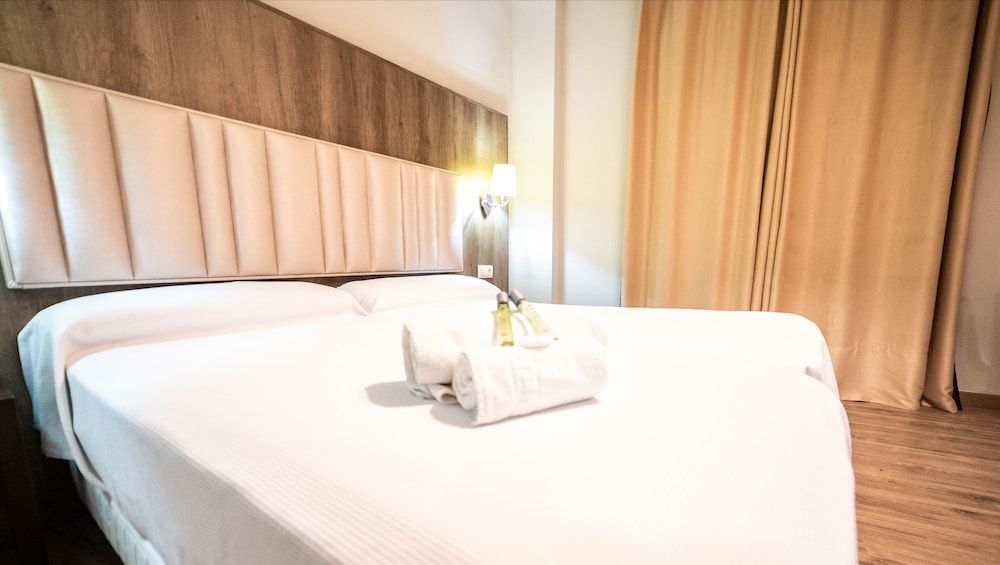 Hotel Sercotel Doña Carmela Standard Twin Room 6