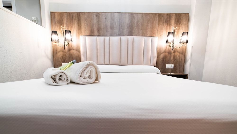 Hotel Sercotel Doña Carmela Standard Twin Room 4