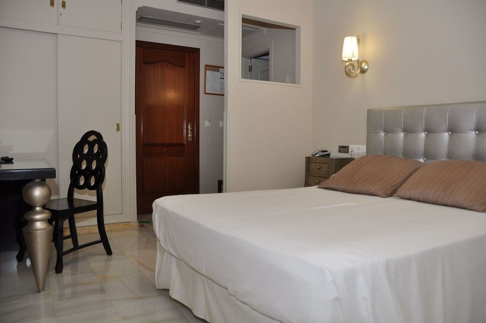 Hotel Sercotel Doña Carmela Standard Twin Room