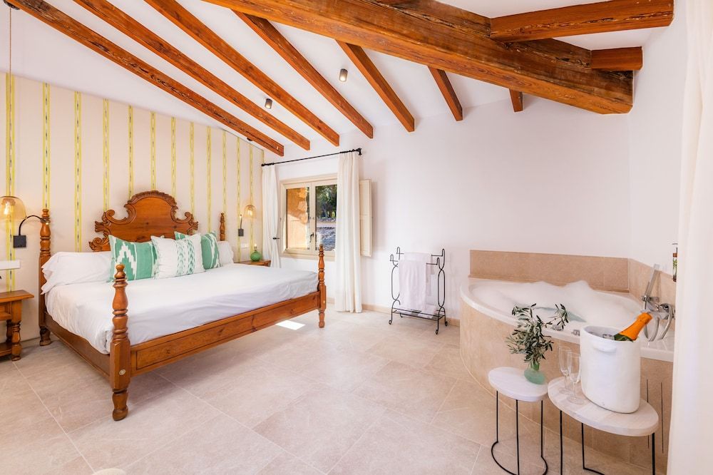 Classic Suite, Double and Twin, Garden or Mountain View, Terrace