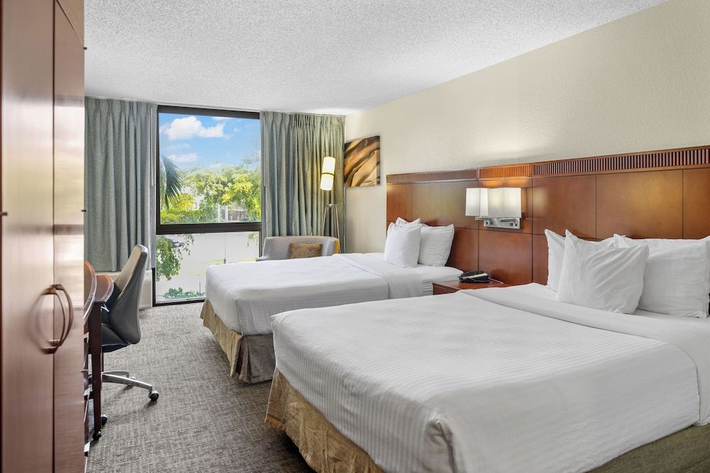 88 Palms Hotel & Event Center Deluxe Room, 2 Queen Beds, Non Smoking, City View 8