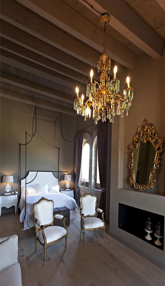 Hotel La Vella Farga Deluxe Room 6