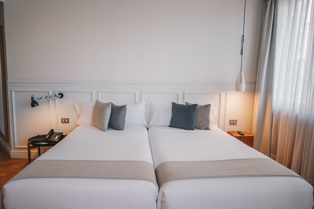 Dear Hotel Madrid Deluxe Room, Non Smoking, City View 5