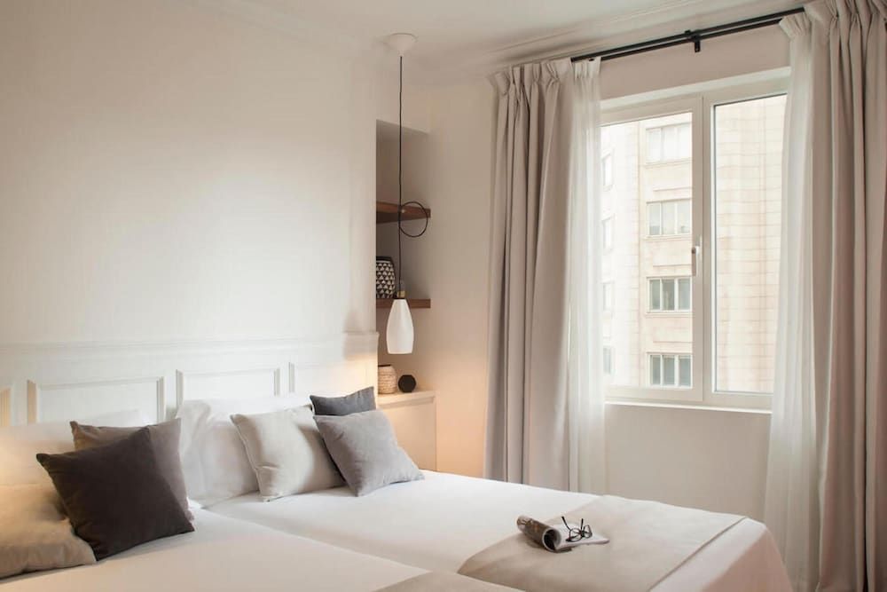 Dear Hotel Madrid Deluxe Room, Non Smoking, City View 8