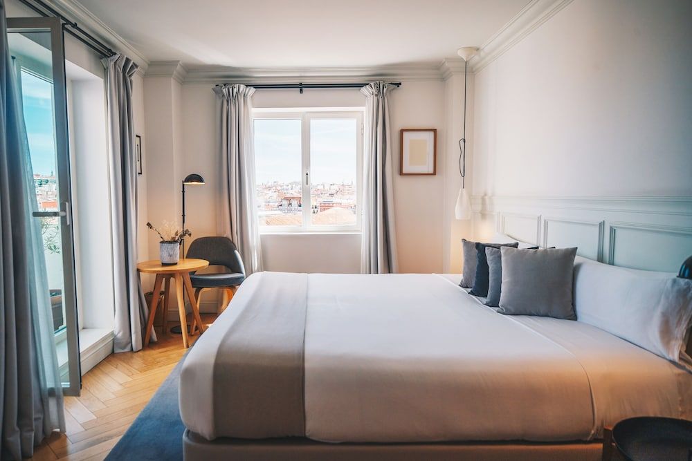 Dear Hotel Madrid Deluxe Room, Non Smoking, City View 3