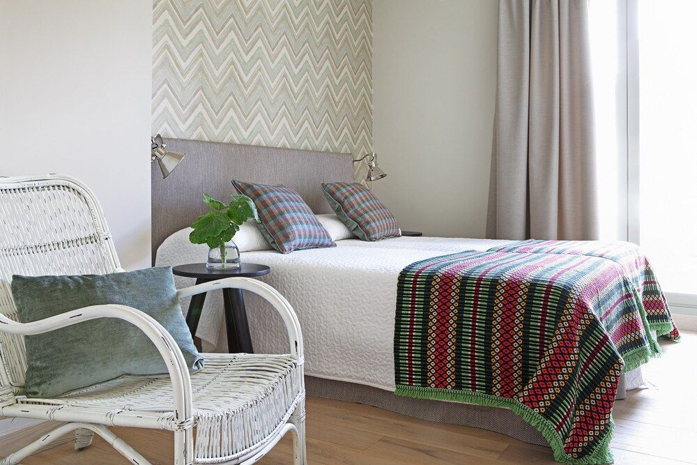 Artesa Suites & Spa Superior Suite 6