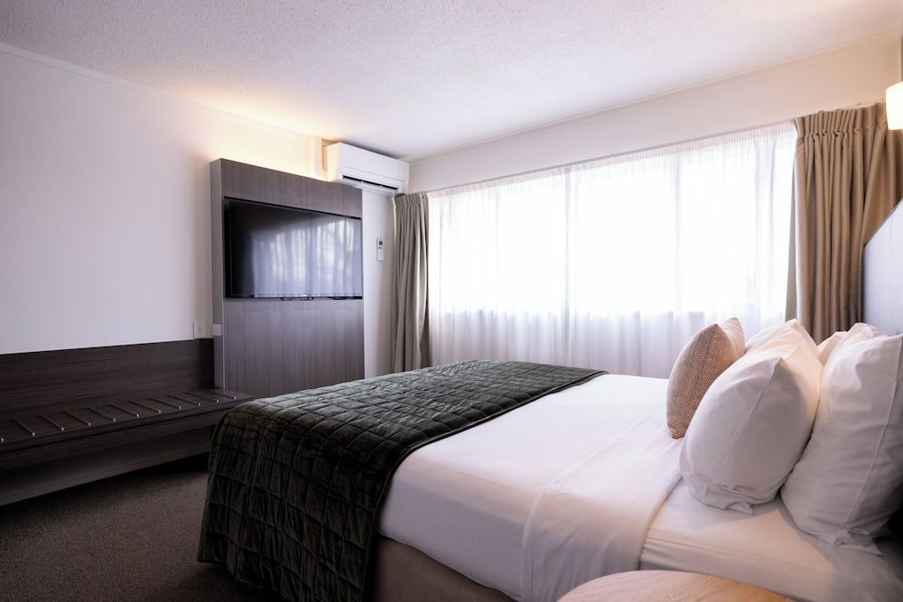Superior King with Lounge