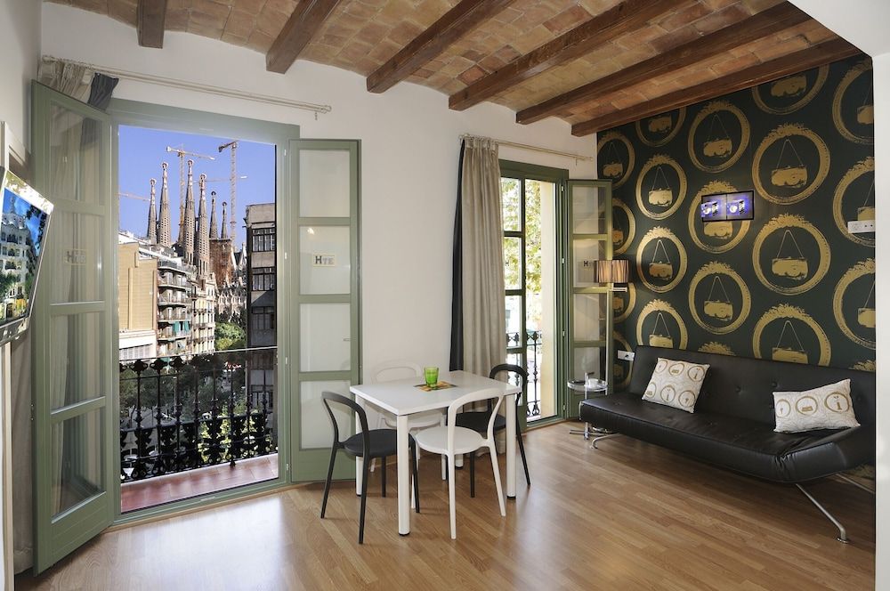 Boutique Hostemplo Sagrada Familia Junior Room 5