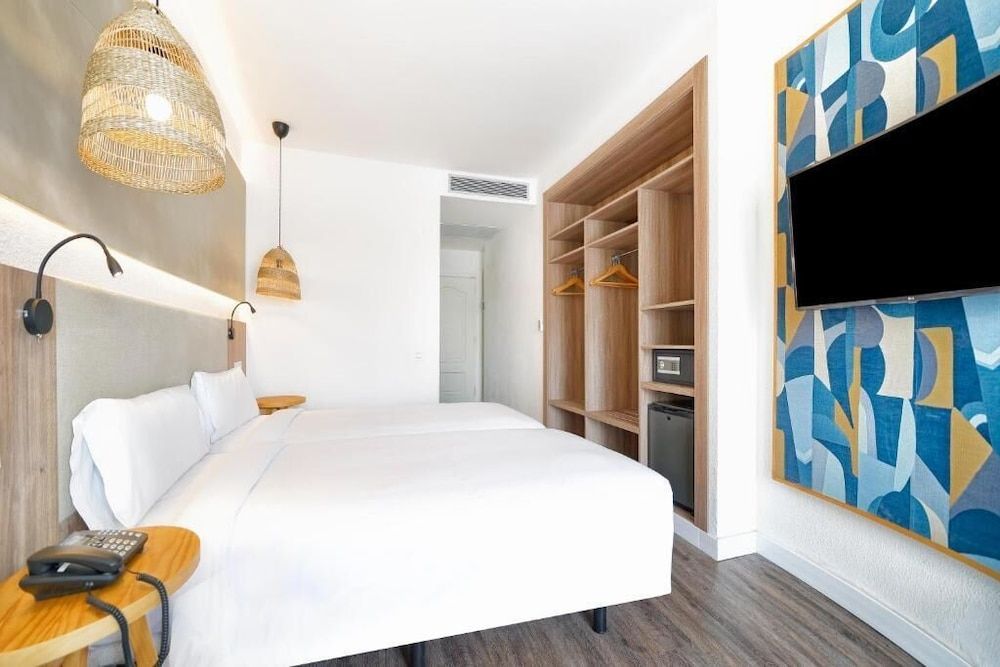 Standard Double Room (2 Adults)