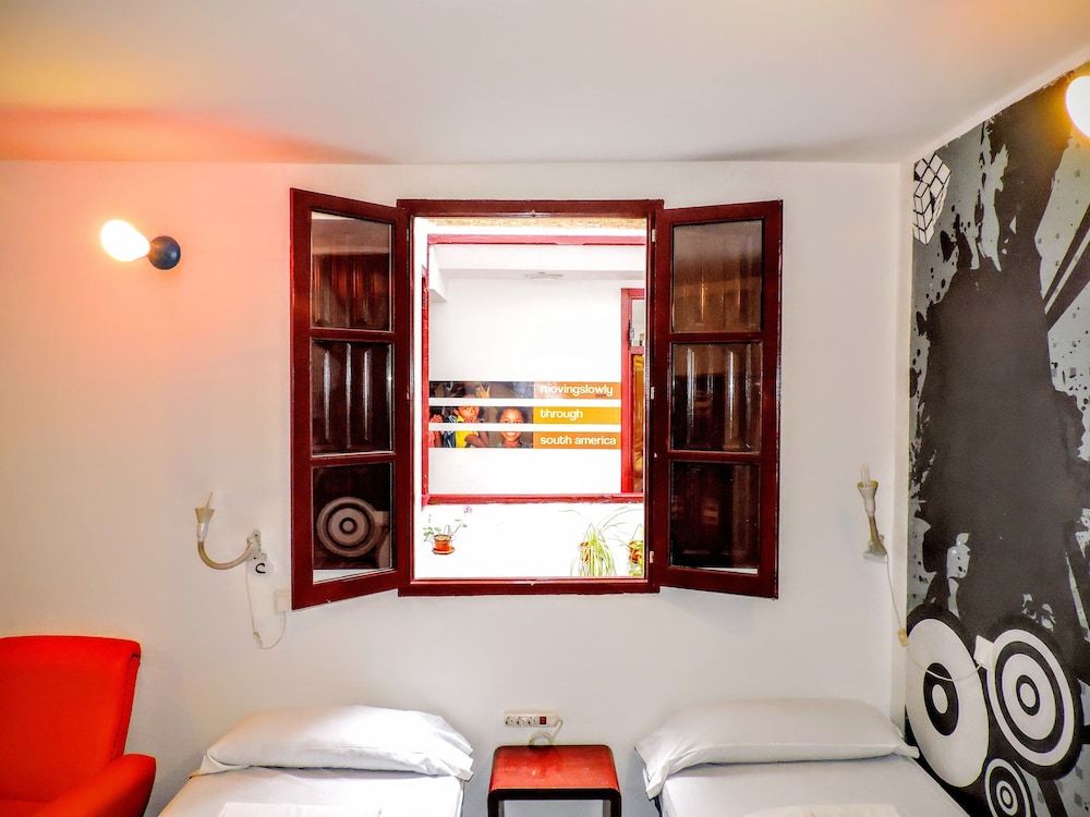 Home Youth Hostel Twin Room, Shared Bathroom 2