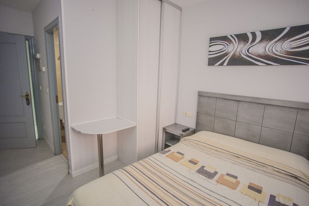 Hostal Santa Barbara Double Room 6