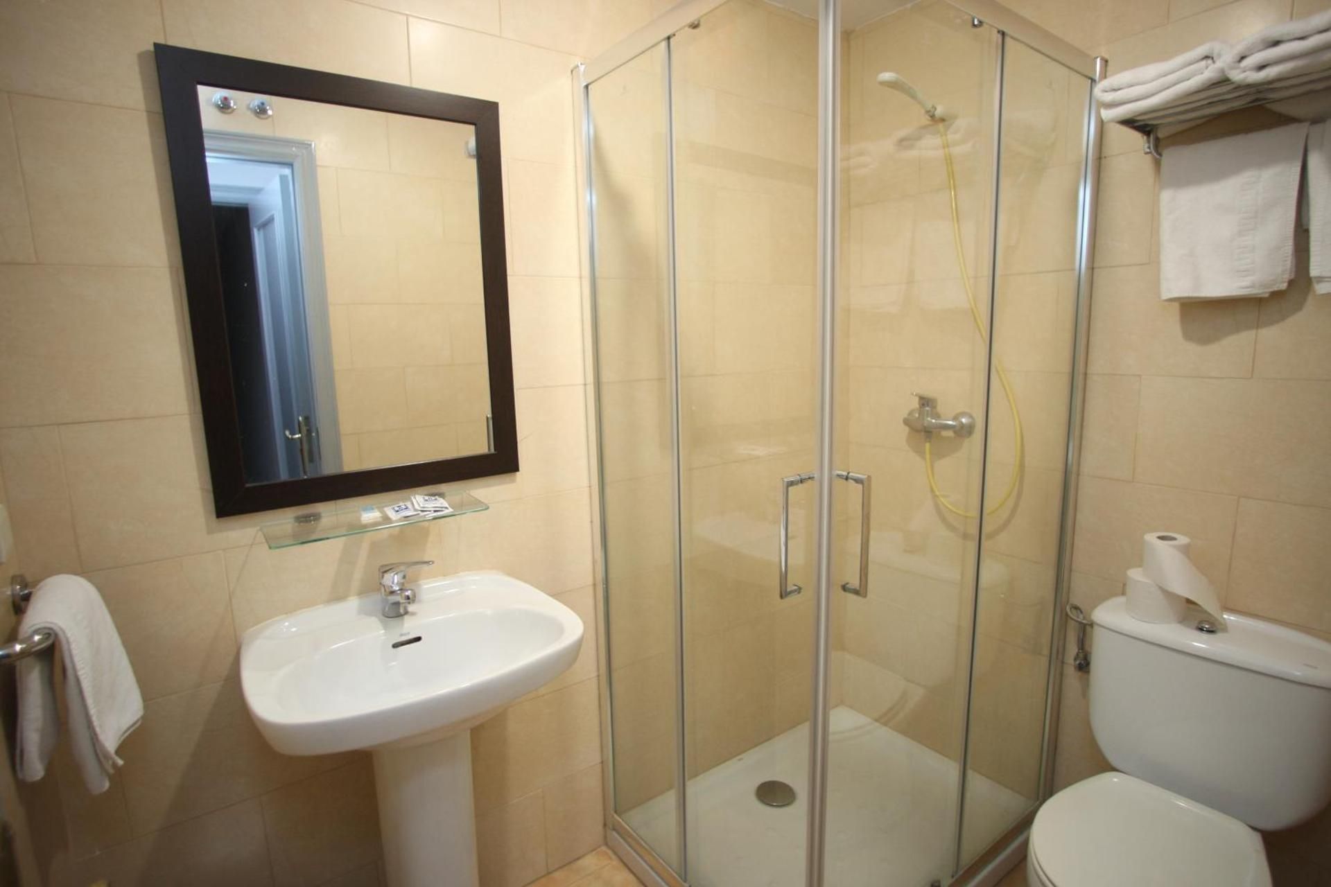 Hostal Santa Barbara Double Room 10