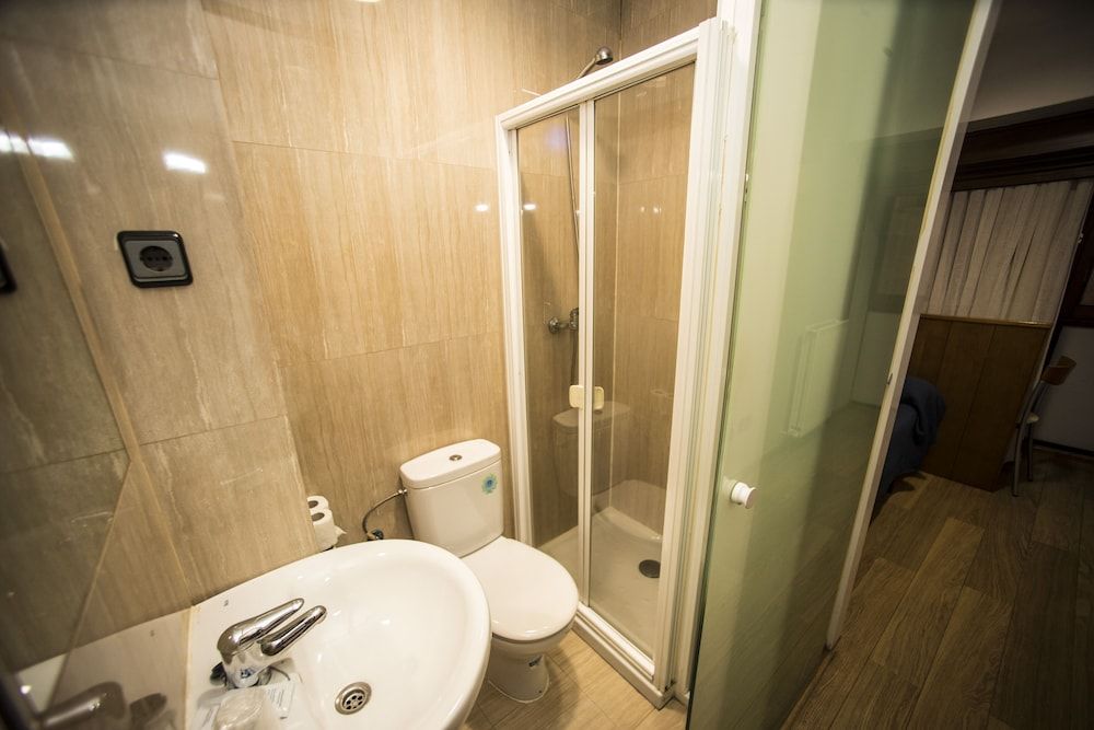 Hostal Caballeros Single Room 4