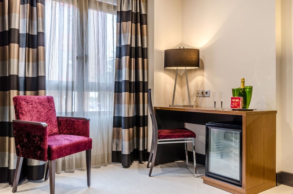 Hotel Regio Cadiz Double Room 9