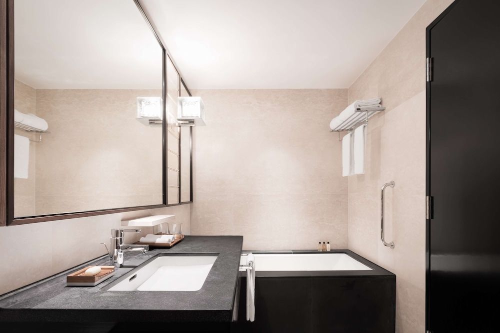 Shangri-La Singapore Tower Wing, Deluxe Room, 2 Twin Beds 3