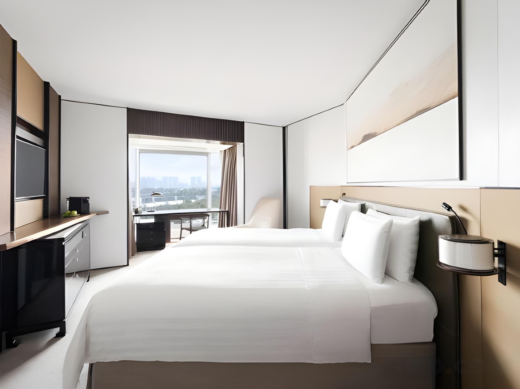 Horizon Club Business King, Club Access