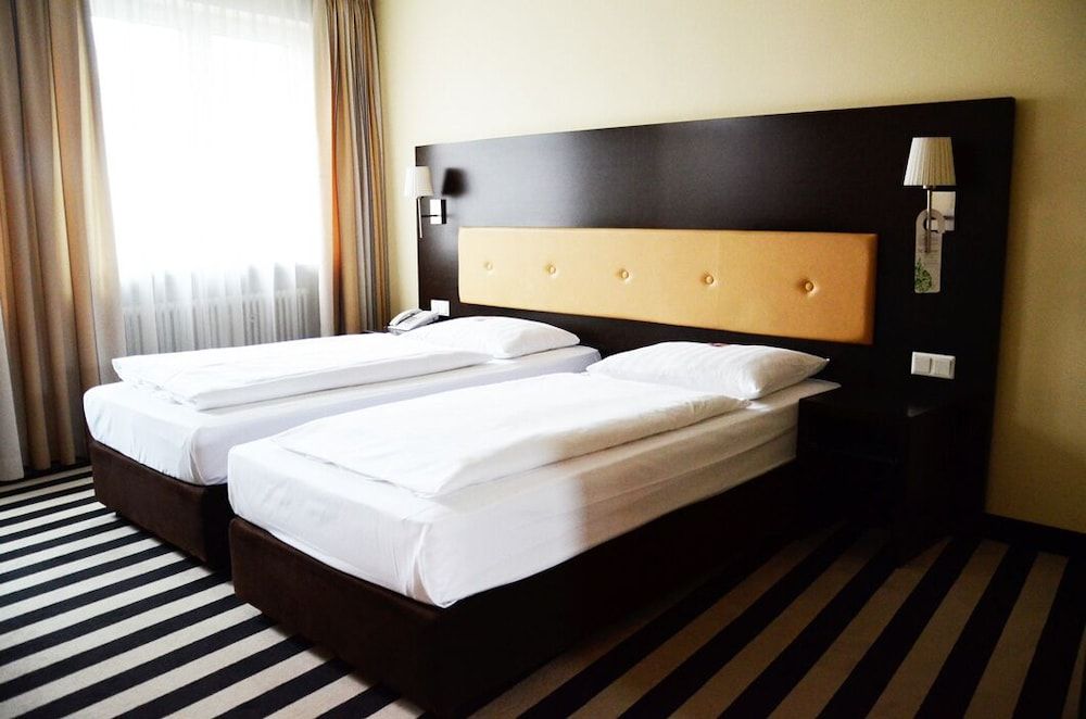 undefined Bristol Hotel Frankfurt 10