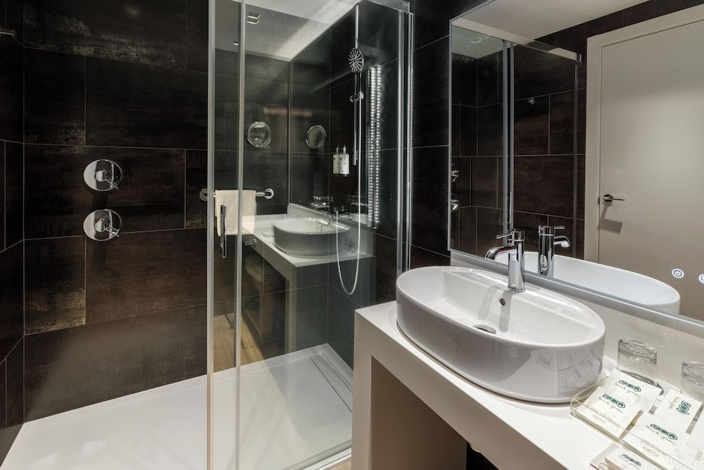 Catalonia Giralda Hotel Double or Twin Room 5