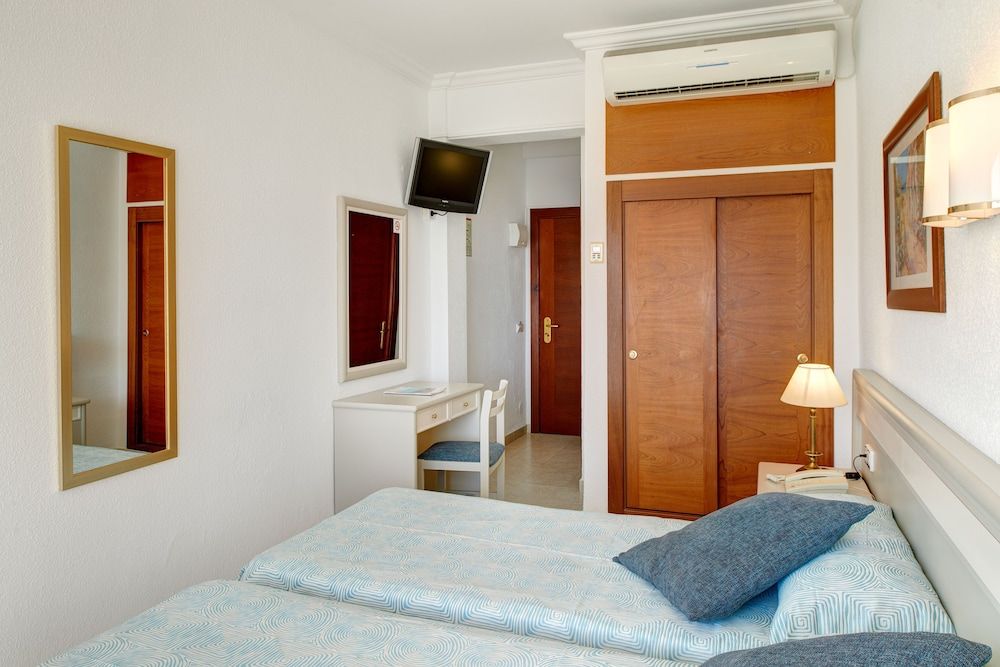 Economy Room (Triple 2+1)